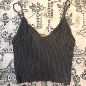 gray tank top